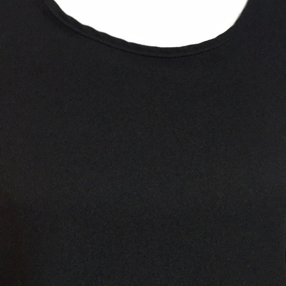 Zac & Rachel Bell Sleeve Top Sm. - Picture 2 of 7